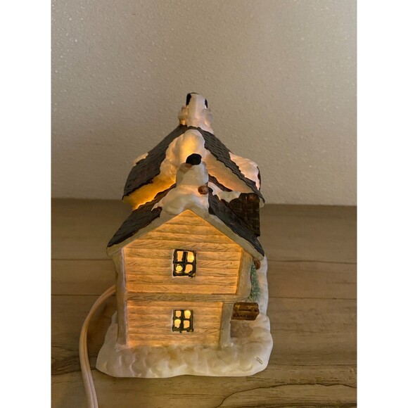 Vtg 1991 Christmas Valley Bakery Inn Illuminated Porcelain Building - Picture 5 of 16